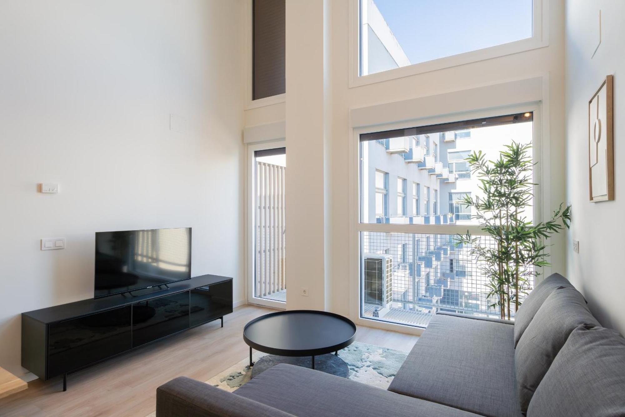 Loft Reformado Industrial Con Garaje Alquiler Temporal Apartment *